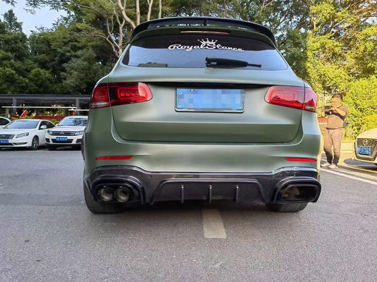 Do Mercedes-Benz GLC63 Zestaw nadwozia z włókna węglowego GLC63 Zmodernizowany Bs Style Zestaw nadwozia z włókna węglowego przednia usta dyfuzor spoiler