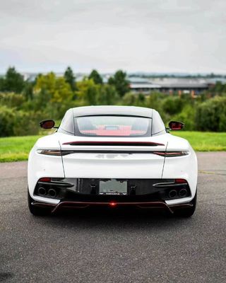 DBS Aston Martin Body Kit Biały 770 Style Front Spoiler W Samochodowym Dyfuzorze Warg