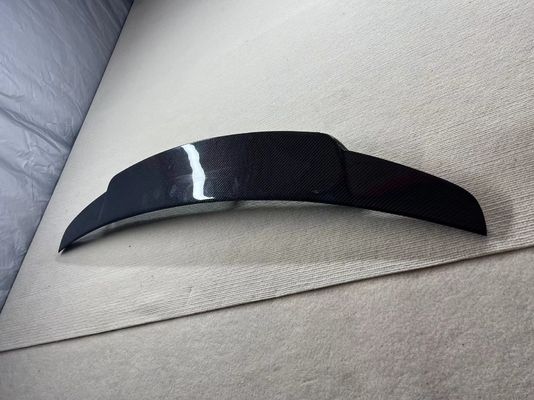 Dla Mercedes-Benz EQE Spoiler z włókna węglowego EQE ulepsza tylne skrzydło spoilera z włókna węglowego w stylu BS